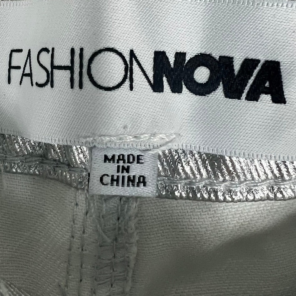 Fashion Nova Silver Metallic Pants Womens 16 Straight Leg Y2K Futuristic Rave - Picture 5 of 6